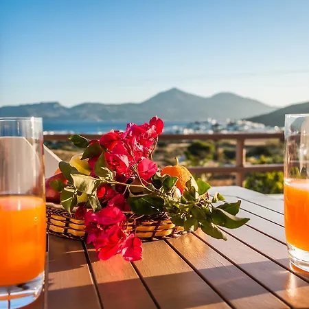 Oceanis * Adamantas (Milos)