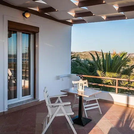 Oceanis Adamantas (Milos)