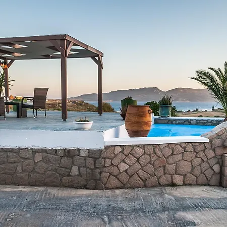 Oceanis * Adamantas (Milos)