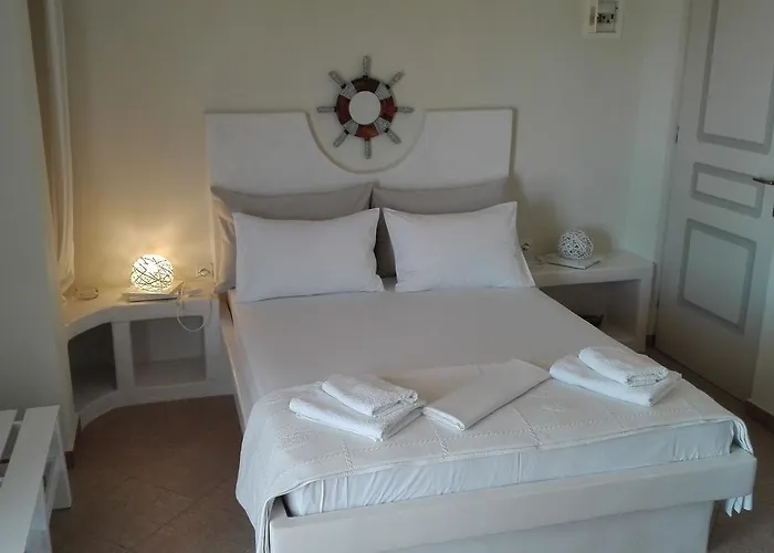 Oceanis Адамас