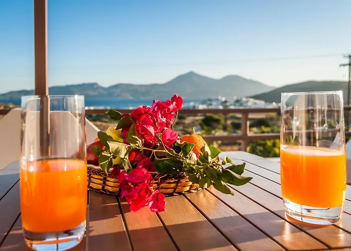 Oceanis * Adamantas (Milos)