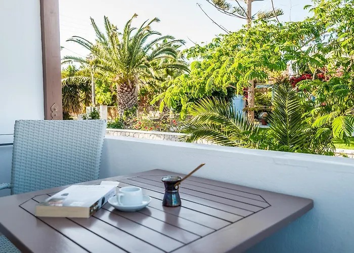 Oceanis Адамас